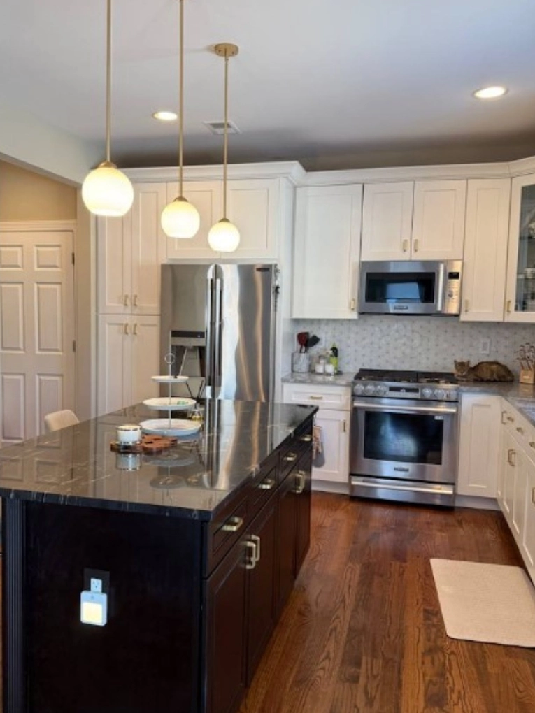 SparklePro Cleaning Service in Newark NJ - Regular Cleaning, Post-Construction Cleaning, One-time Cleaning, Move In/Ou and Commercial Cleaning.